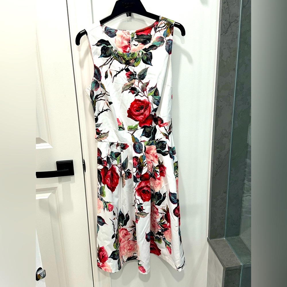 Suzy Shier floral dress